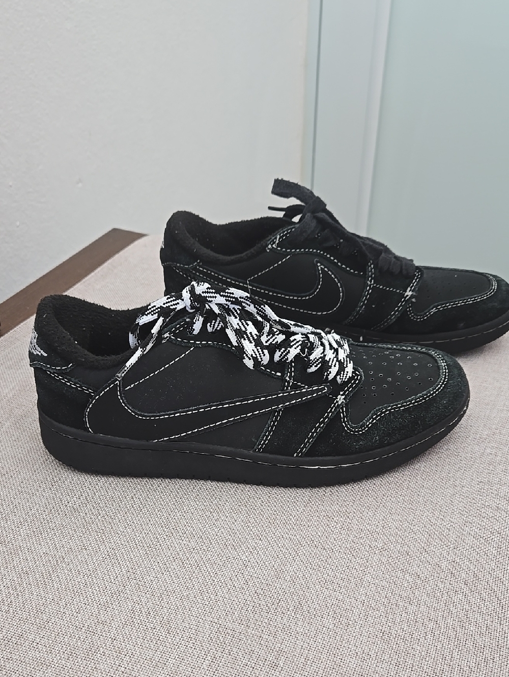 Jordan 1 Low OG SP Travis Scott Black Phantom. I cannot determine its authentici